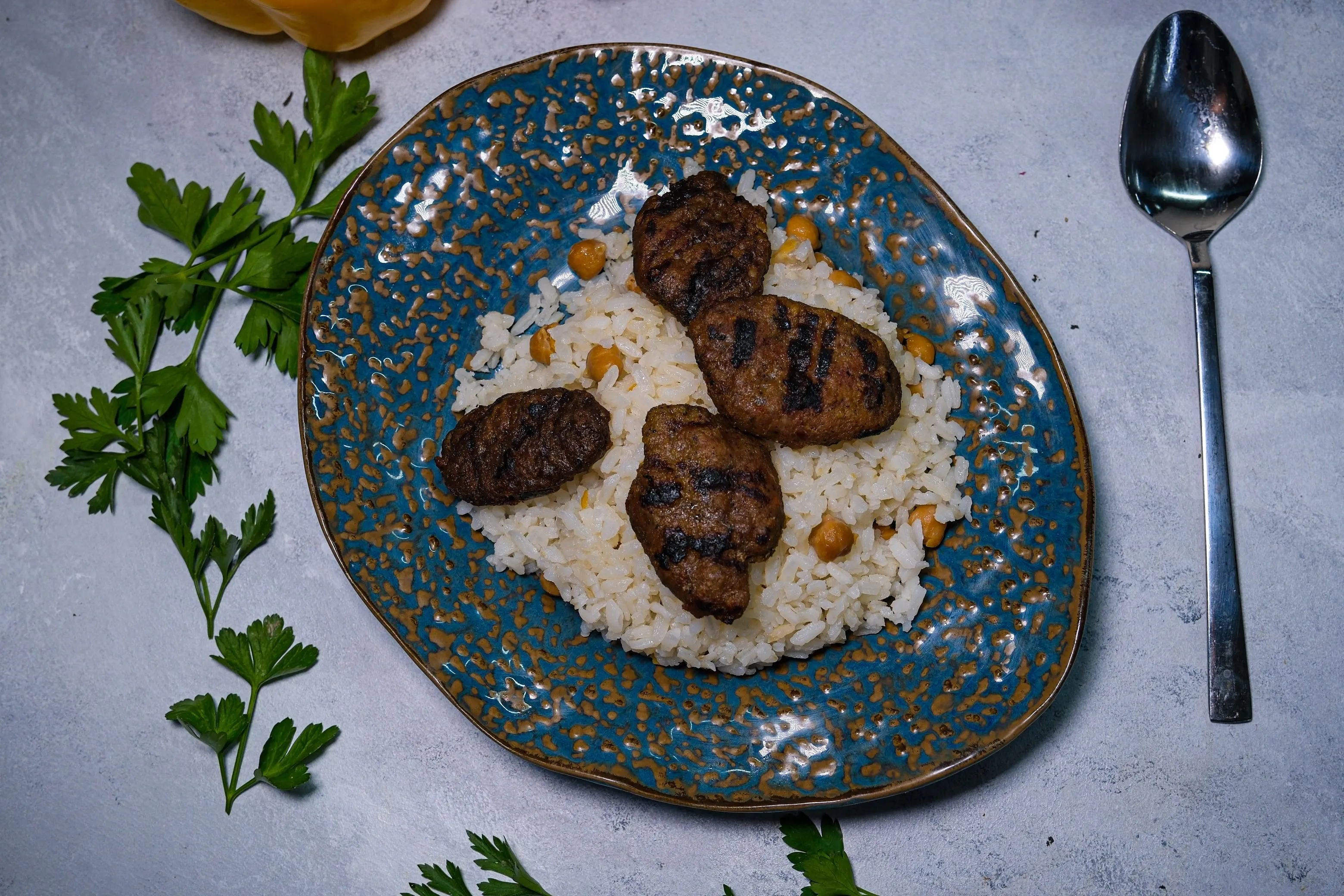 Pilav Üstü Izgara Köfte